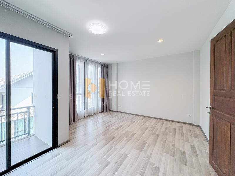 Pasaliin Home Office, Bangkok, 43-1 Ladprao Road 101 Soi 42, Khlong Chan, Bang Kapi, Bangkok, 4 Bedrooms, 200 sqm, Townhouse For Sale, by HOME Real Estate Service, 500144971 - DDproperty.com