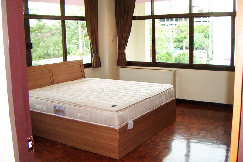 Swasdi Mansion, Bangkok, 273 Soi Sukhumvit 31, Khlong Tan Nua, Watthana, Bangkok, 1 Bedroom, 80 sqm, Apartment For Rent, by Keerati  Wangrujirakul, 500144987 - DDproperty.com