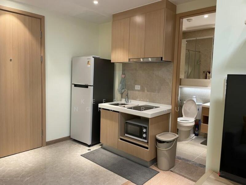 Regal Sathon-Naradhiwas, Bangkok, Naradhiwas Rajanagarindra Road, Thung Maha Mek, Sathon, Bangkok, 1 Bedroom, 34 sqm, Condo For Rent, by Keerati  Wangrujirakul, 500145015 - DDproperty.com