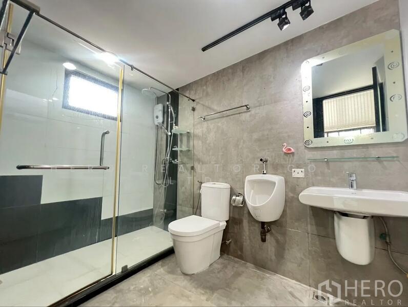 For Rent 4 Bedroom Detached House Wang Thonglang, Bangkok HRE00224, Bangkok, Khlong Chaokhun Sing, Wang Thonglang, Bangkok, 4 Bedrooms, 600 sqm, Single Detached House For Rent, by Hero Realtor Co., Ltd., 500145038 - DDproperty.com