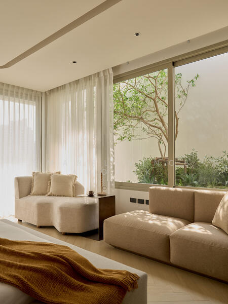 Luka Residence Ekamai, Bangkok, Bang Kapi, Huai Khwang, Bangkok, 4 Bedrooms, 430 sqm, Townhouse For Sale, by SmartLivingBangkok, 500145056 - DDproperty.com