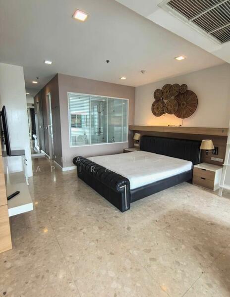 Nusasiri Grand, Bangkok, Soi Sukhumvit 42, Phra Kanong, Khlong Toei, Bangkok, 1 Bedroom, 80 sqm, Condo For Rent, by Natrinee Aphirachatanon, 500145079 - DDproperty.com