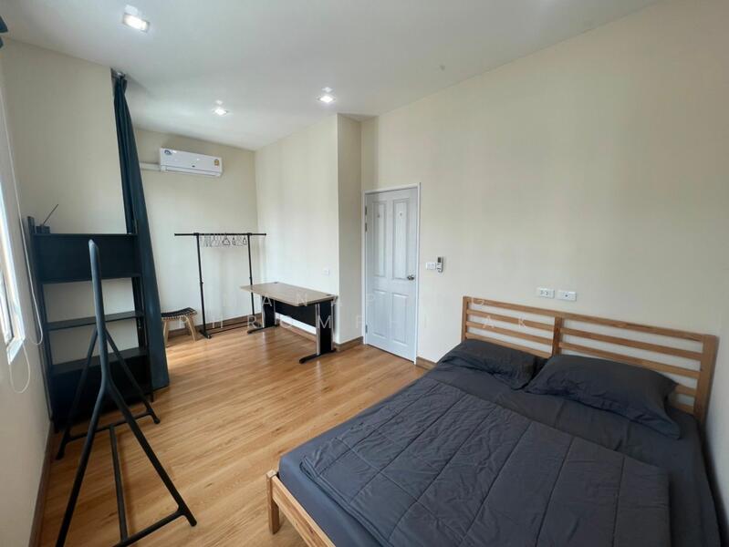 Golden Town 3 Bangna-Suanluang, Bangkok, Kanchanaphisek Road, Prawet, Prawet, Bangkok, 3 Bedrooms, 96 sqm, Townhouse For Rent, by Manapong Phromphitak, 500145149 - DDproperty.com