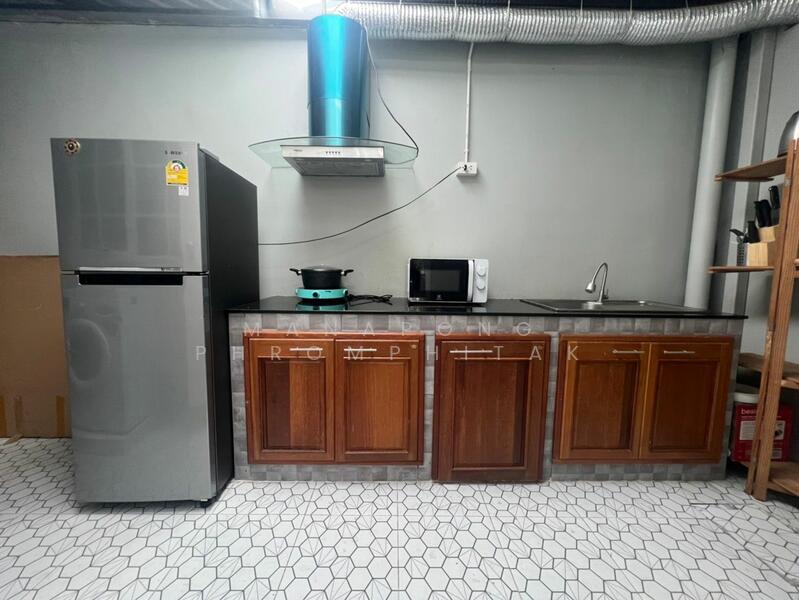 Golden Town 3 Bangna-Suanluang, Bangkok, Kanchanaphisek Road, Prawet, Prawet, Bangkok, 3 Bedrooms, 96 sqm, Townhouse For Rent, by Manapong Phromphitak, 500145149 - DDproperty.com