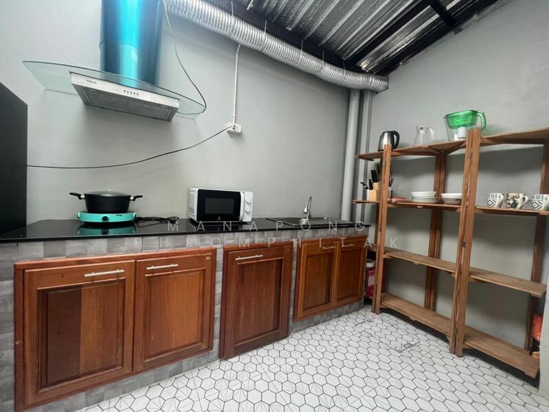 Golden Town 3 Bangna-Suanluang, Bangkok, Kanchanaphisek Road, Prawet, Prawet, Bangkok, 3 Bedrooms, 96 sqm, Townhouse For Rent, by Manapong Phromphitak, 500145149 - DDproperty.com