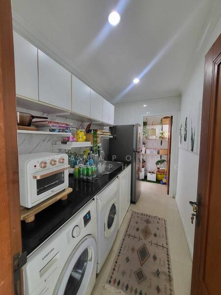 Sathorn Gardens, Bangkok, 39 South Sathorn Road, Thung Maha Mek, Sathon, Bangkok, 3 Bedrooms, 230 sqm, Condo For Sale, by Manapong Phromphitak, 500145165 - DDproperty.com