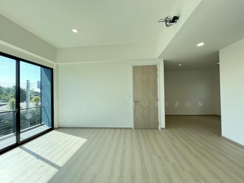 Nirvana DEFINE Krungthep Kreetha : เนอวานา ดีฟายน์ กรุงเทพกรีฑา, กรุงเทพ, ถนนศรีนครินทร์-ร่มเกล้า, หัวหมาก, บางกะปิ, กรุงเทพ, 202 ตร.ม., ทาวน์เฮ้าส์ ขาย, โดย Eastblue Horizon, 500145175 - DDproperty.com