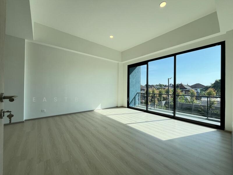 Nirvana DEFINE Krungthep Kreetha, Bangkok, Srinakarin-Romklao Road, Hua Mak, Bang Kapi, Bangkok, 3 Bedrooms, 202 sqm, Townhouse For Sale, by Eastblue Horizon, 500145175 - DDproperty.com