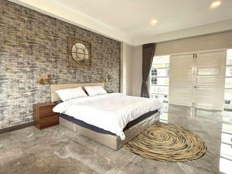 4-BR House, Bangkok, Khlong Tan Nua, Watthana, Bangkok, 4 Bedrooms, 600 sqm, Single Detached House For Rent, by Intouch Abhinorasaeth, 500145227 - DDproperty.com