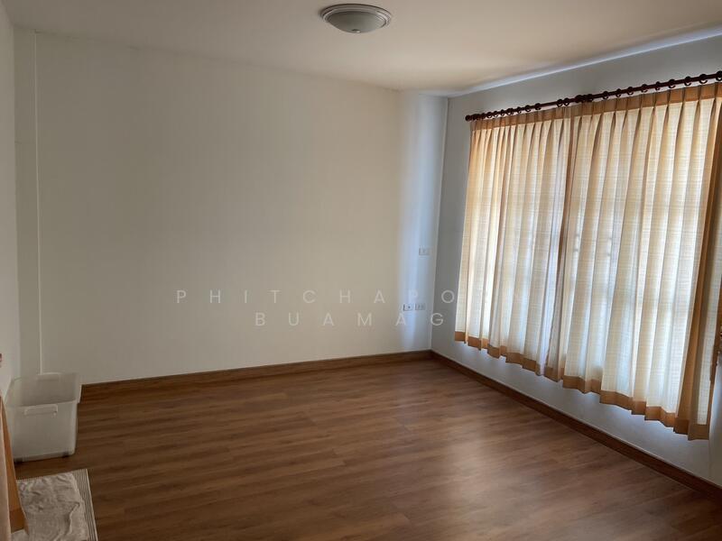 Baan Klang Muang Ladprao-Yothin Phatthana, Bangkok, Soi Baan Klang Muang Ladprao-Yothin Phatthana, Lat Phrao, Lat Phrao, Bangkok, 3 Bedrooms, 198 sqm, Townhouse For Sale, by Phitchaporn Buamag, 500145231 - DDproperty.com