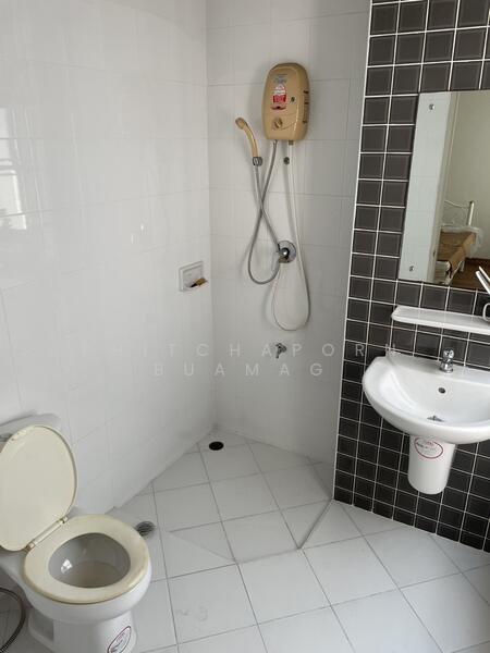 Baan Klang Muang Ladprao-Yothin Phatthana, Bangkok, Soi Baan Klang Muang Ladprao-Yothin Phatthana, Lat Phrao, Lat Phrao, Bangkok, 3 Bedrooms, 198 sqm, Townhouse For Sale, by Phitchaporn Buamag, 500145231 - DDproperty.com