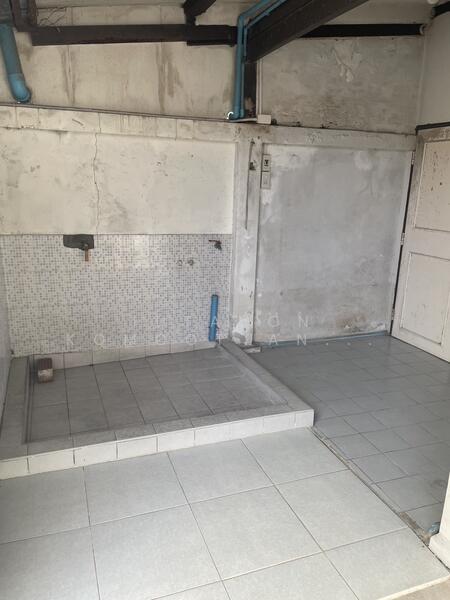 For Sale - ขายบ้านเดี่ยวหลังมุม หมู่บ้านวรนุช เพชรเกษม 68 แยก 31 ขายตามสภาพ ราคาต่อรองได้ ทำเลดี ใกล้ MRT บางแค, Bangkok