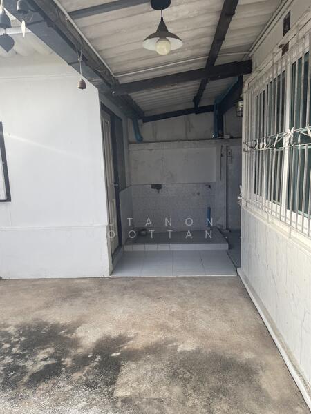 For Sale - ขายบ้านเดี่ยวหลังมุม หมู่บ้านวรนุช เพชรเกษม 68 แยก 31 ขายตามสภาพ ราคาต่อรองได้ ทำเลดี ใกล้ MRT บางแค, Bangkok