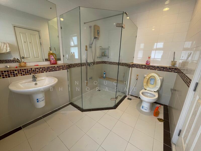 Urban Sathorn, Bangkok, Ratchaphruek Road, Bang Chak, Phasi Charoen, Bangkok, 3 Bedrooms, 255 sqm, Townhouse For Rent, by Intouch Abhinorasaeth, 500145283 - DDproperty.com