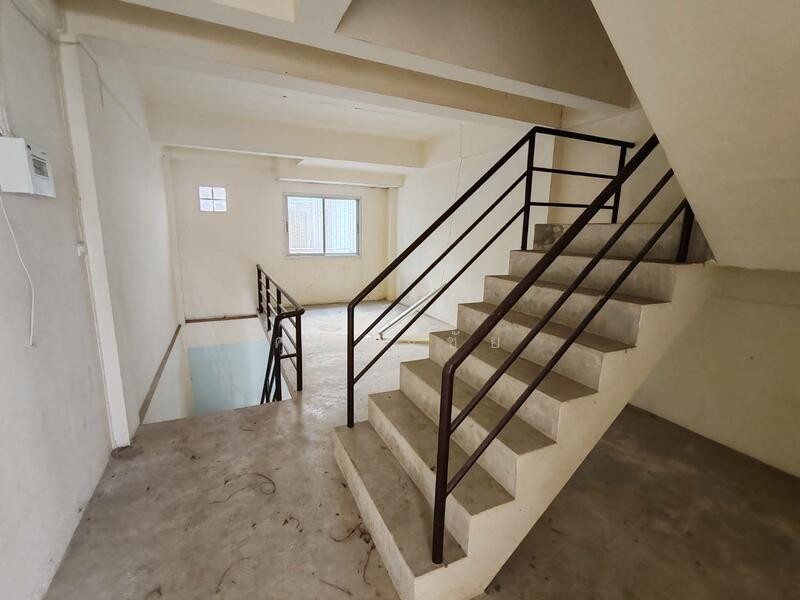 ขายตึกแถว 4 ชั้น 1 คูหา เนื้อที่ 16.6 ตร.ว. ตรงข้ามตลาดมาลี พุทธมณฑล สาย 4, Nakhon Pathom, Krathum Lom, Sam Phran, Nakhon Pathom, , 200 sqm, Shophouse For Sale, by คุณธงชัย, 500145374 - DDproperty.com