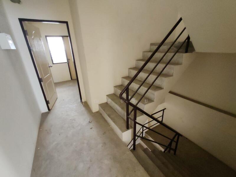 ขายตึกแถว 4 ชั้น 1 คูหา เนื้อที่ 16.6 ตร.ว. ตรงข้ามตลาดมาลี พุทธมณฑล สาย 4, Nakhon Pathom, Krathum Lom, Sam Phran, Nakhon Pathom, , 200 sqm, Shophouse For Sale, by คุณธงชัย, 500145374 - DDproperty.com