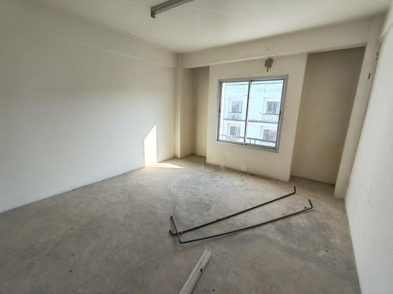 ขายตึกแถว 4 ชั้น 1 คูหา เนื้อที่ 16.6 ตร.ว. ตรงข้ามตลาดมาลี พุทธมณฑล สาย 4, Nakhon Pathom, Krathum Lom, Sam Phran, Nakhon Pathom, , 200 sqm, Shophouse For Sale, by คุณธงชัย, 500145374 - DDproperty.com