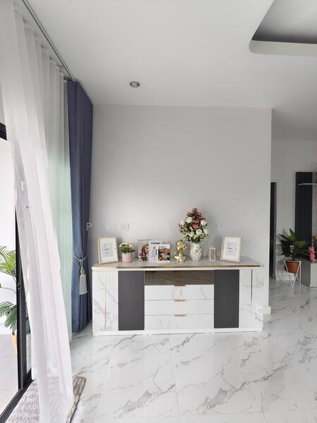 ขายบ้าน 3 ห้องนอน พัทยาตะวันออก, ชลบุรี, บางละมุง, บางละมุง, ชลบุรี, 200 ตร.ม., บ้านแฝด ขาย, โดย PLC Real Estate, 500145388 - DDproperty.com