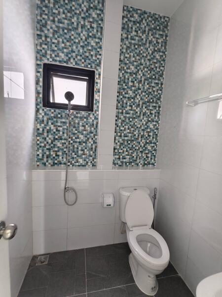 House 3 Bedroom for sale East Pattaya, Chon Buri (Pattaya), Bang Lamung, Bang Lamung (Pattaya), Chon Buri (Pattaya), 3 Bedrooms, 200 sqm, Semi-Detached House (Twin House) For Sale, by PLC Real Estate, 500145388 - DDproperty.com