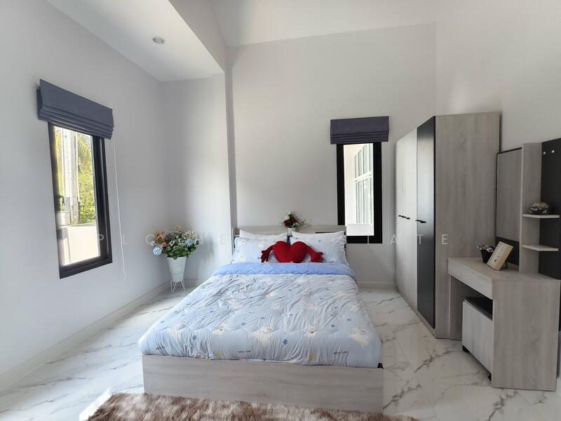 House 3 Bedroom for sale East Pattaya, Chon Buri (Pattaya), Bang Lamung, Bang Lamung (Pattaya), Chon Buri (Pattaya), 3 Bedrooms, 200 sqm, Semi-Detached House (Twin House) For Sale, by PLC Real Estate, 500145388 - DDproperty.com