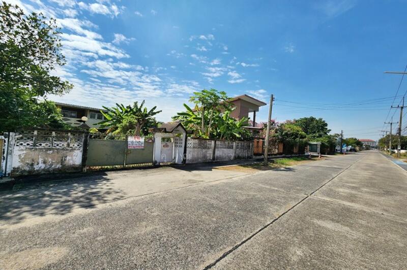 ขายที่ดินพร้อมบ้าน 148 ตร.วา พหลโยธิน 62 ใกล้ BTS แยก คปอ. สนามบินดอนเมือง, Pathum Thani, พหลโยธิน, Khu Khot, Lam Luk Ka, Pathum Thani, , 592 sqm, Land For Sale, by คุณมิว, 500145408 - DDproperty.com