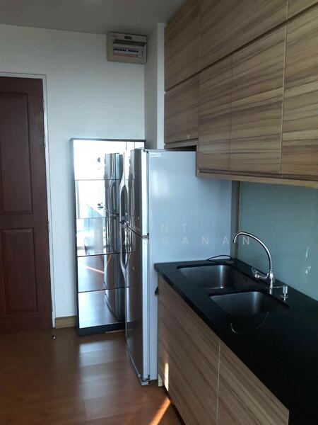 The Complete Narathiwat, Bangkok, 9 Naradhiwas Rajanagarindra Rd, Chong Nonsi, Yan Nawa, Bangkok, 1 Bedroom, 36 sqm, Condo For Rent, by Mint Manassanan, 500145418 - DDproperty.com