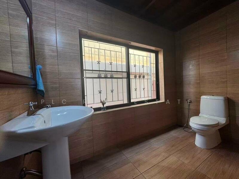 Pool View Villa 4 Bedroom for sale East Pattaya, Chon Buri (Pattaya), Bang Lamung, Bang Lamung (Pattaya), Chon Buri (Pattaya), 4 Bedrooms, 520 sqm, Single Detached House For Sale, by PLC Real Estate, 500145523 - DDproperty.com