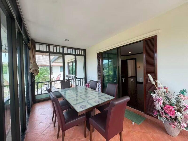 Pool View Villa 4 Bedroom for sale East Pattaya, Chon Buri (Pattaya), Bang Lamung, Bang Lamung (Pattaya), Chon Buri (Pattaya), 4 Bedrooms, 520 sqm, Single Detached House For Sale, by PLC Real Estate, 500145523 - DDproperty.com
