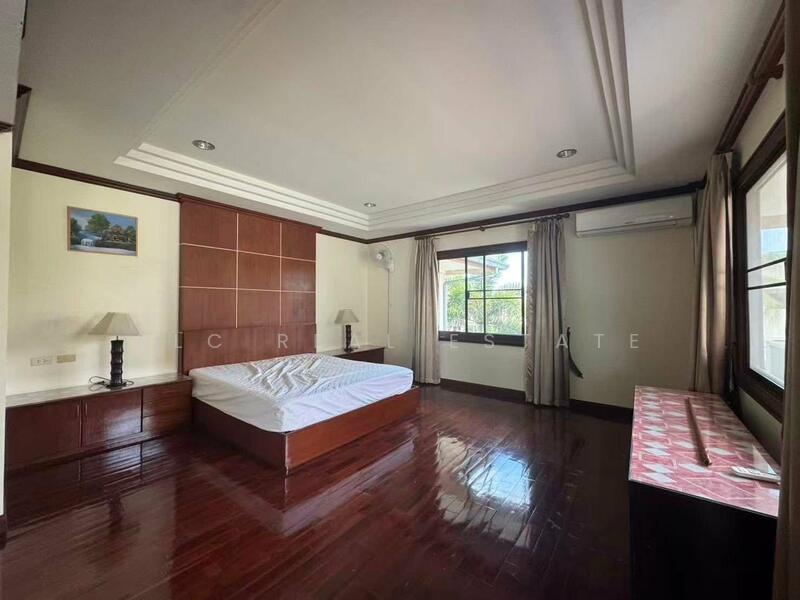 Pool View Villa 4 Bedroom for sale East Pattaya, Chon Buri (Pattaya), Bang Lamung, Bang Lamung (Pattaya), Chon Buri (Pattaya), 4 Bedrooms, 520 sqm, Single Detached House For Sale, by PLC Real Estate, 500145523 - DDproperty.com