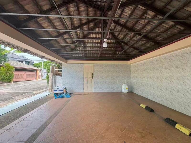 Pool View Villa 4 Bedroom for sale East Pattaya, Chon Buri (Pattaya), Bang Lamung, Bang Lamung (Pattaya), Chon Buri (Pattaya), 4 Bedrooms, 520 sqm, Single Detached House For Sale, by PLC Real Estate, 500145523 - DDproperty.com