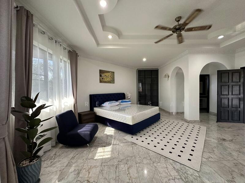 Pool View Villa 5 Bedroom for sale East Pattaya, Chon Buri (Pattaya), Bang Lamung, Bang Lamung (Pattaya), Chon Buri (Pattaya), 5 Bedrooms, 1,100 sqm, Villa For Sale, by PLC Real Estate, 500145549 - DDproperty.com