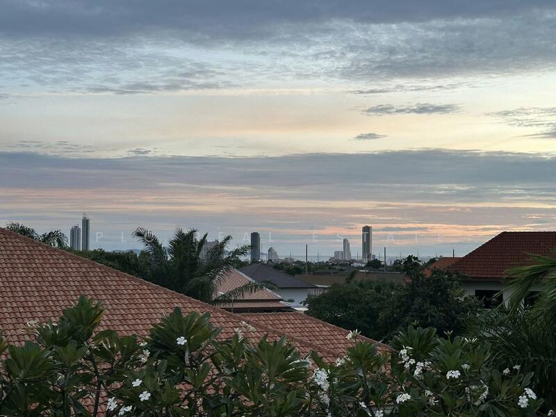 Pool View Villa 5 Bedroom for sale East Pattaya, Chon Buri (Pattaya), Bang Lamung, Bang Lamung (Pattaya), Chon Buri (Pattaya), 5 Bedrooms, 1,100 sqm, Villa For Sale, by PLC Real Estate, 500145549 - DDproperty.com