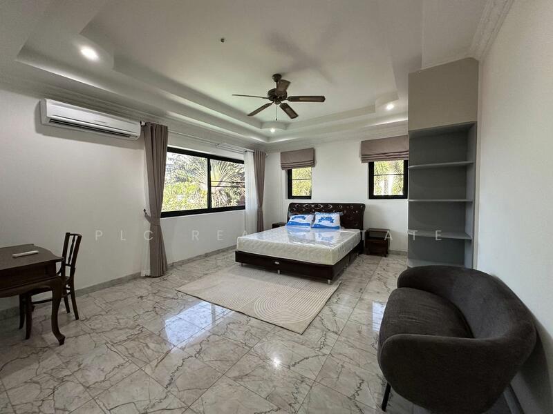 Pool View Villa 5 Bedroom for sale East Pattaya, Chon Buri (Pattaya), Bang Lamung, Bang Lamung (Pattaya), Chon Buri (Pattaya), 5 Bedrooms, 1,100 sqm, Villa For Sale, by PLC Real Estate, 500145549 - DDproperty.com