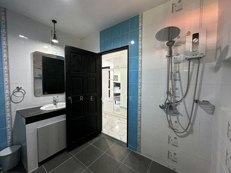 ขายวิลล่าวิวสระว่ายน้ำ 5 ห้องนอน พัทยาตะวันออก, ชลบุรี, บางละมุง, บางละมุง, ชลบุรี, 1,100 ตร.ม., วิลล่า ขาย, โดย PLC Real Estate, 500145549 - DDproperty.com