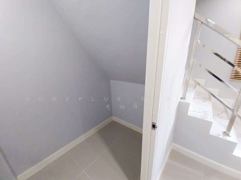 อาคารพาณิชย์ ห้องริม ถนนโปร่งไผ่, ปราจีนบุรี, ท่าตูม, ศรีมหาโพธิ, ปราจีนบุรี, 105 ตร.ม., ตึกแถว-อาคารพาณิชย์ ขาย, โดย HOMEPLUS REALTY - คุณนิล, 500145553 - DDproperty.com