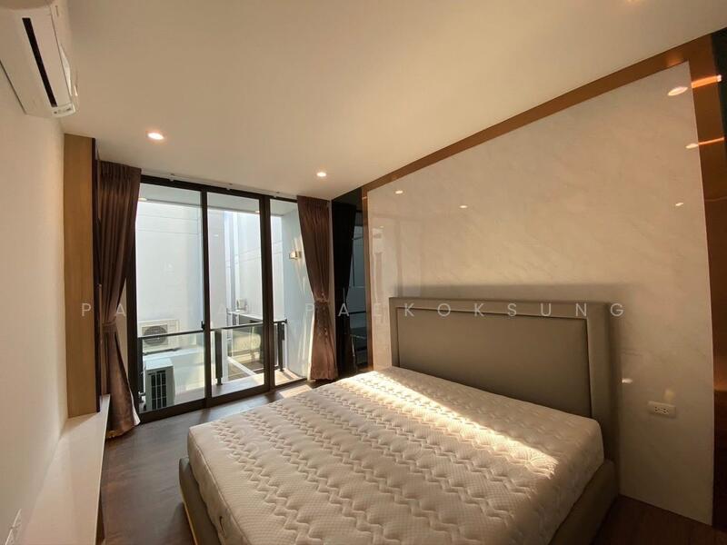 Baan Klang Muang Classe Ekkamai-Ramintra, Bangkok, Sukhonthasawat Road, Lat Phrao, Lat Phrao, Bangkok, 4 Bedrooms, 346 sqm, Single Detached House For Sale, by Pathai Paekoksung, 500145585 - DDproperty.com