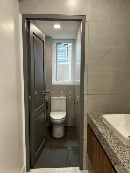 2-BR Townhouse, Bangkok, Bang Na Nuea, Bang Na, Bangkok, 2 Bedrooms, 150 sqm, Townhouse For Sale, by Komkrit  Arunvessased , 500145650 - DDproperty.com