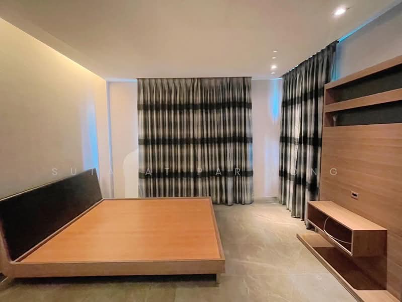 Golden Nakara, Bangkok, Soi On Nut 65, Prawet, Prawet, Bangkok, 4 Bedrooms, 408 sqm, Single Detached House For Sale, by Sutapat Pariwong, 500145662 - DDproperty.com