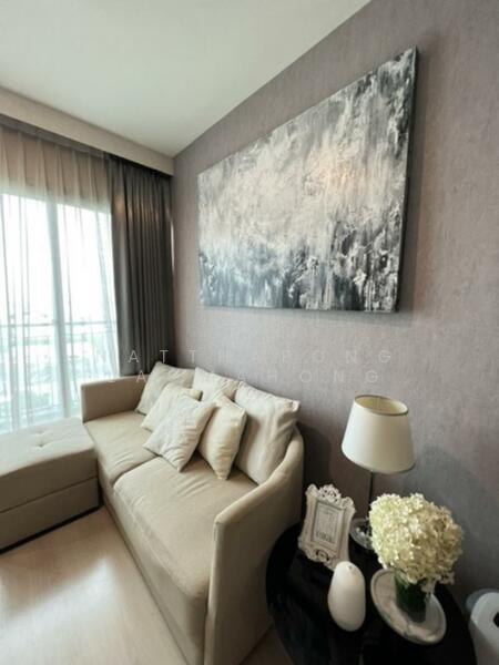 Life Ratchadapisek, Bangkok, 279 Ratchadapisaek Road, Huai Khwang, Huai Khwang, Bangkok, 2 Bedrooms, 56 sqm, Condo For Sale, by Natthapong Laomahong, 500145713 - DDproperty.com