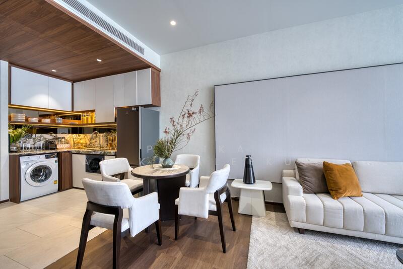 ROMM Convent, Bangkok, 42 Convent Road, Silom, Bang Rak, Bangkok, 1 Bedroom, 48 sqm, Condo For Sale, by Pemika Aukkaraleekul, 500145732 - DDproperty.com