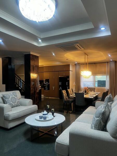 ขาย - ขายวิลล่าวิวสระว่ายน้ำส่วนตัวในพัทยาตะวันออก 5 ห้องนอน, ชลบุรี