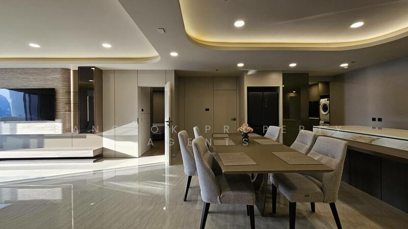 ให้เช่า - Crystal Garden Condominium : คริสตัล การ์เด้น, กรุงเทพ