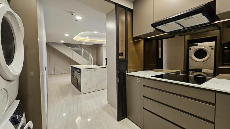 ให้เช่า - Crystal Garden Condominium : คริสตัล การ์เด้น, กรุงเทพ