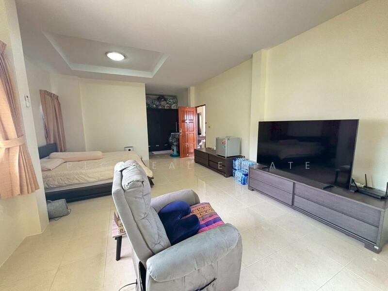 House for sale in East Pattaya with 3 Bedrooms, Chon Buri (Pattaya), Bang Lamung, Bang Lamung (Pattaya), Chon Buri (Pattaya), 3 Bedrooms, 624 sqm, Single Detached House For Sale, by PLC Real Estate, 500145781 - DDproperty.com