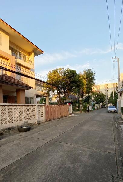 Chat Kaeo Bang Kapi Village, Bangkok, Happyland Road, Khlong Chan, Bang Kapi, Bangkok, 6 Bedrooms, 150 sqm, Single Detached House For Sale, by The Best Property บี, 500145810 - DDproperty.com