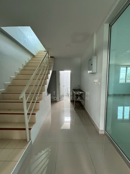 For Rent - ให้เช่าโกดังพร้อมสำนักงาน พื้นที่ 7 ไร่ ไฟฟ้า 3 เฟส ทำเลดี เดินทางสะดวก บางปลาม้า สุพรรณบุรี, Suphan Buri