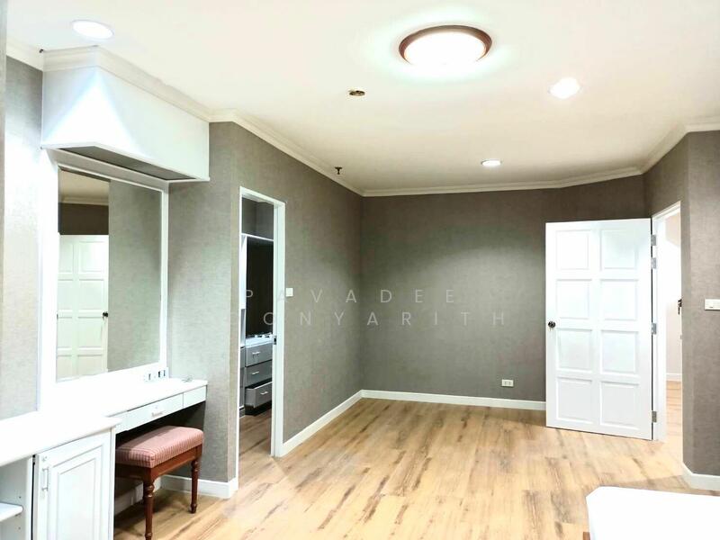 Fifty Fifth Tower, Bangkok, 84 Soi Sukhumvit 55, Sukhumvit Road, Khlong Tan Nua, Watthana, Bangkok, 3 Bedrooms, 195 sqm, Condo For Sale, by Pavadee Boonyarith, 500145823 - DDproperty.com