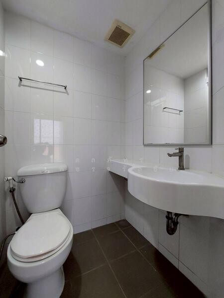 Lumpini Condo Town Nida-Sereethai 2, Bangkok, Seri Thai Road, Khlong Kum, Bueng Kum, Bangkok, 2 Bedrooms, 45 sqm, Condo For Rent, by ดลภัทร เพชรจรัสชัย, 500145929 - DDproperty.com