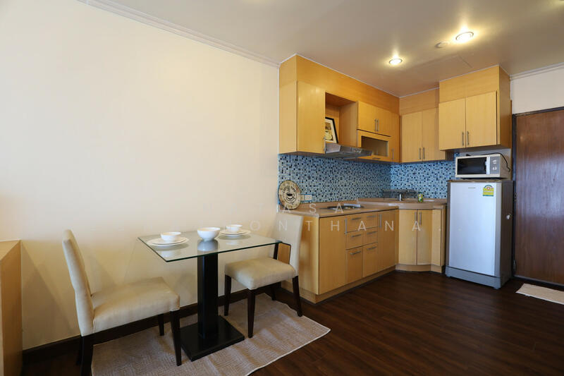 Sathorn Gardens, Bangkok, 39 South Sathorn Road, Thung Maha Mek, Sathon, Bangkok, 1 Bedroom, 40 sqm, Condo For Rent, by Natasa Techathonthanakhun, 500145950 - DDproperty.com