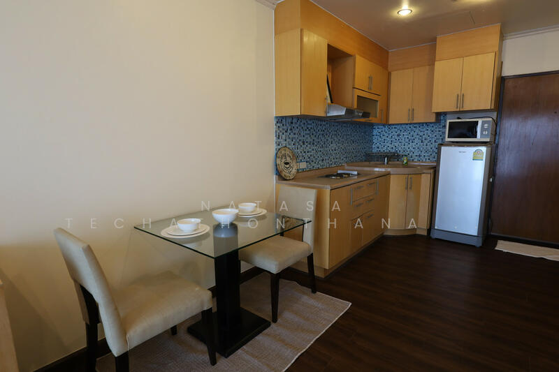 Sathorn Gardens, Bangkok, 39 South Sathorn Road, Thung Maha Mek, Sathon, Bangkok, 1 Bedroom, 40 sqm, Condo For Rent, by Natasa Techathonthanakhun, 500145950 - DDproperty.com